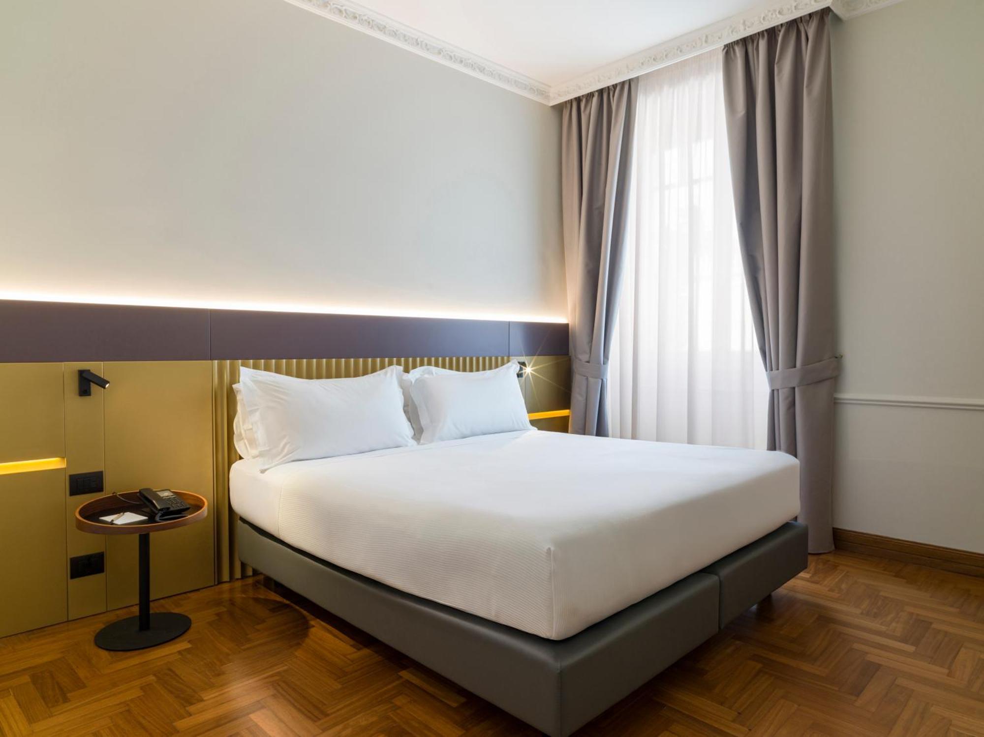 Una Hotels One CTA Exterior foto