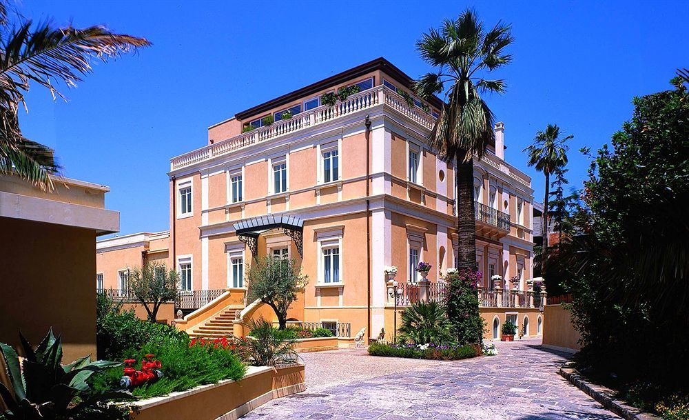 Una Hotels One CTA Exterior foto